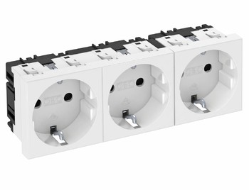 Розетка силовая 0° тройная 3х2К+З, 3 модуля Modul45, 45х135 мм, со шторками, 16А 250В красная